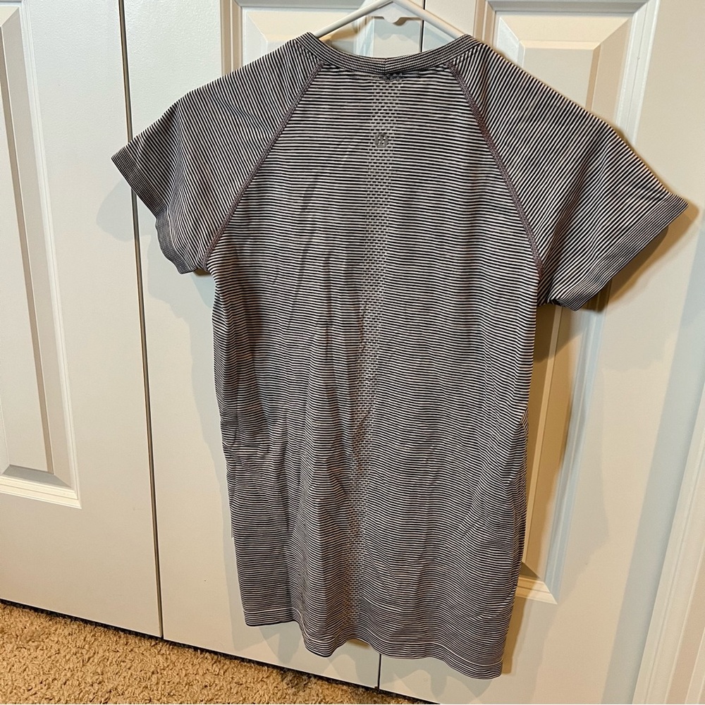 Lululemon Swiftly Tech 2.0 Wee Are From Space - image 3